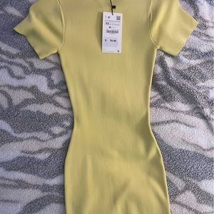 Yellow XS ZARA mini dress. Never worn with original tags, great quality